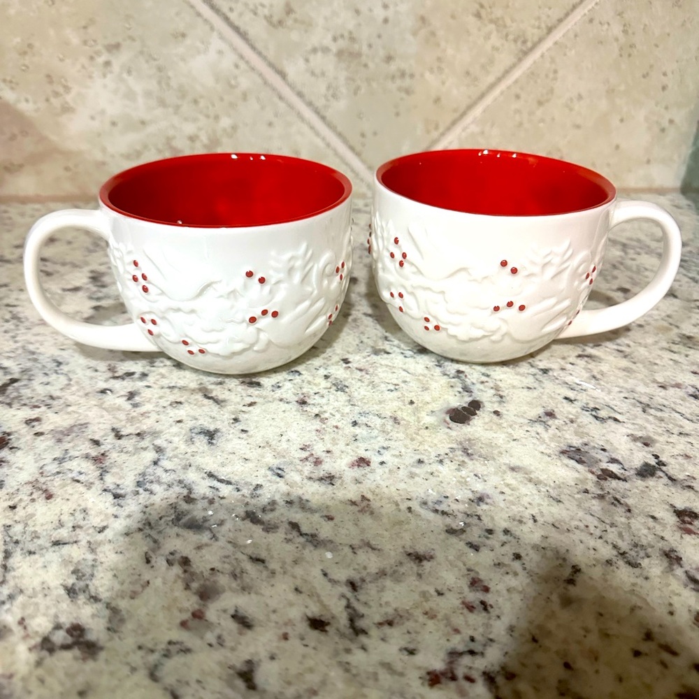 STARBUCKS 2008 White
CERAMIC Christmas/Holiday 12 Oz Mug set of 2